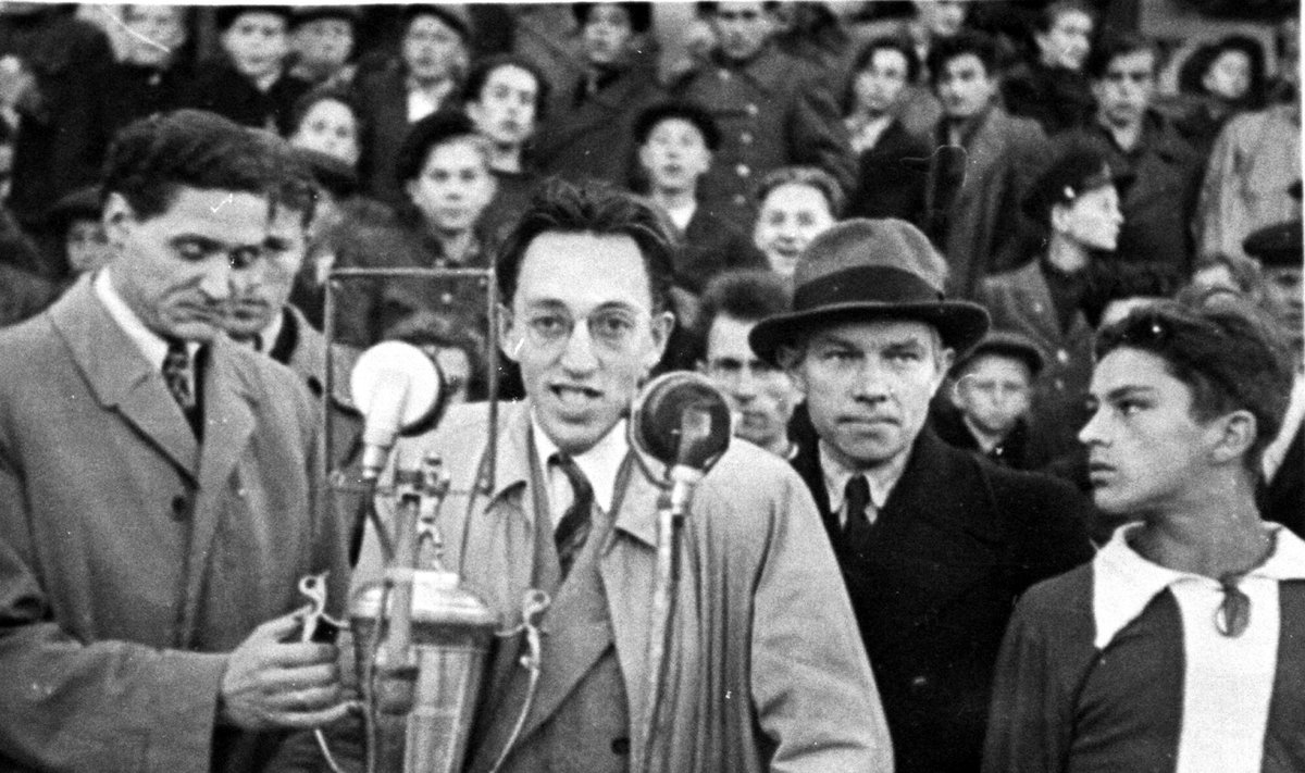 1947-ųjų metų taurės finalo organizatoriai / Foto: asmeninis Gedimino Kalinausko archyvas