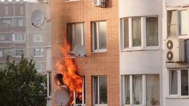 Iki nelaimės jus gali skirti vos „vienas jungtukas“: gaisrai namuose kyla dėl kelių gyventojų klaidų