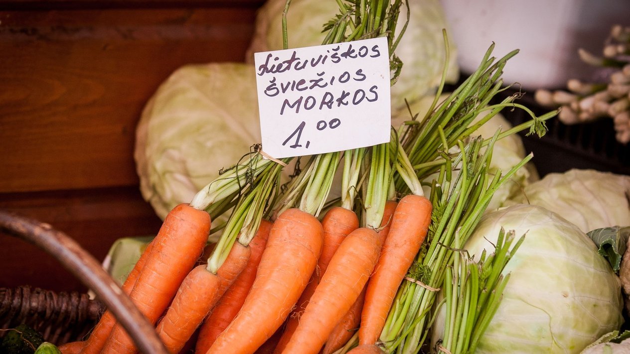 Ar tikrai lietuviškos daržovės sveikesnės, o pieną reikėtų rinktis liesą?