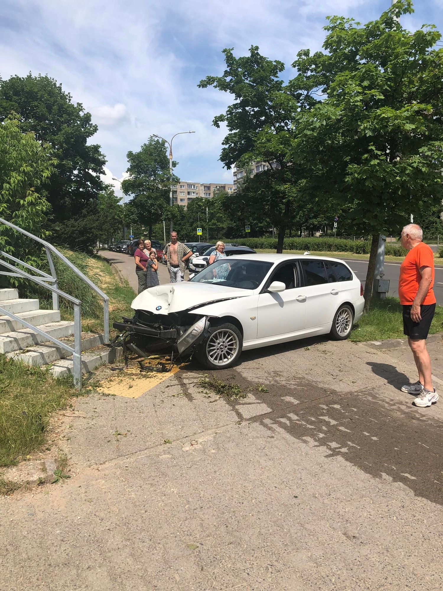 Машина заехала в дом