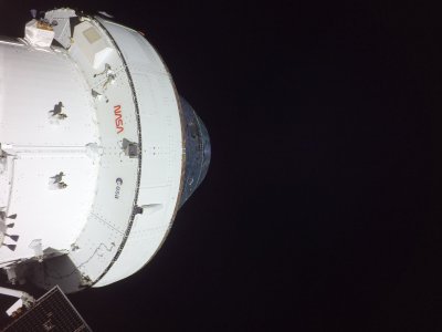 Orion kapsulė priartės prie Mėnulio. NASA nuotr.