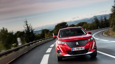 Naujo „Peugeot 2008“ testas: išskirtinis ir elektrinis