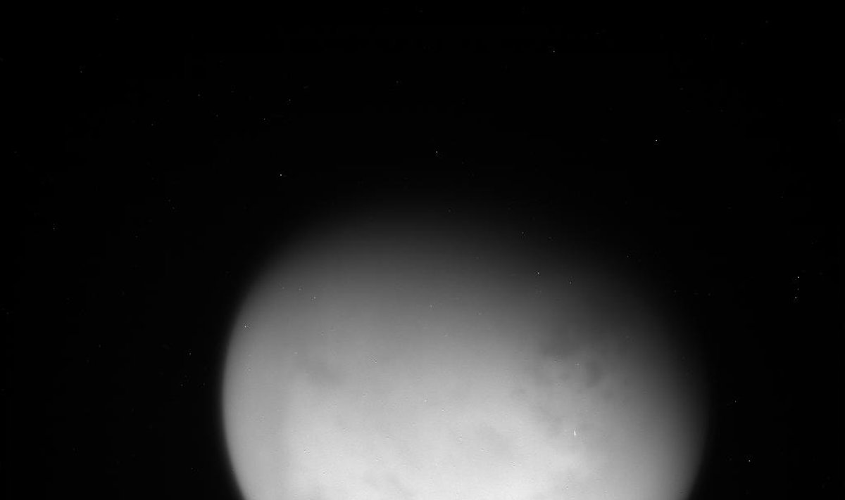 "Cassini" užfiksuota Titano nuotrauka (2014 m. birželio 8 d.)