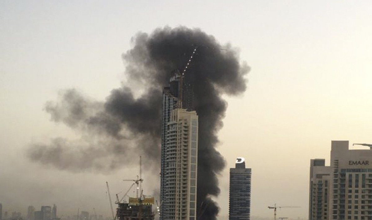 Dubajuje siaučia naujas didelis gaisras