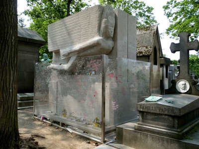 Oscaro Wilde'o kapas, Per Lašezo kapinės, Paryžius