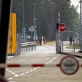 Более 20 машин с белорусскими номерами развернули на границе после введения запрета на въезд в Литву 