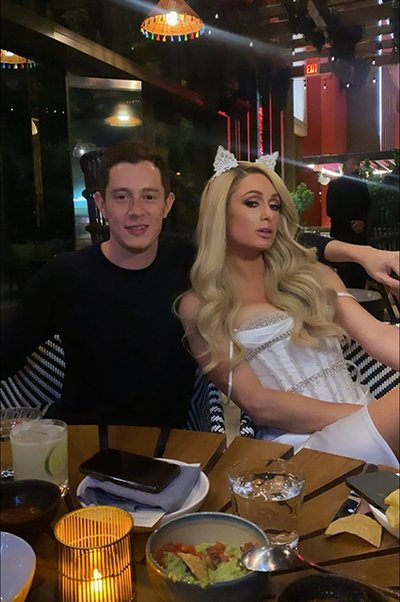 Jamesas Rothschildas ir Paris Hilton