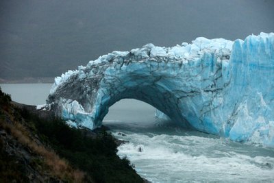 Perito Moreno ledyno ledo tiltas