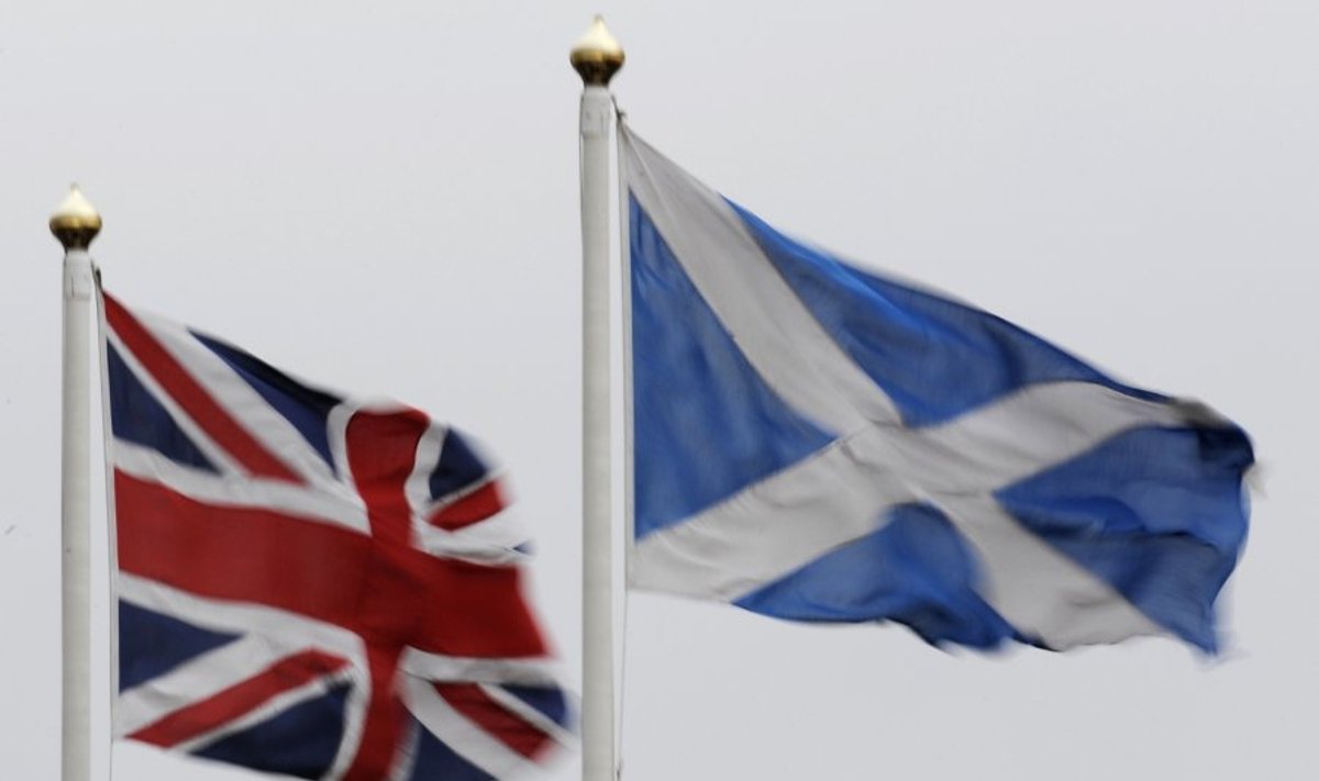 Britanijos ir Škotijos vėliavos