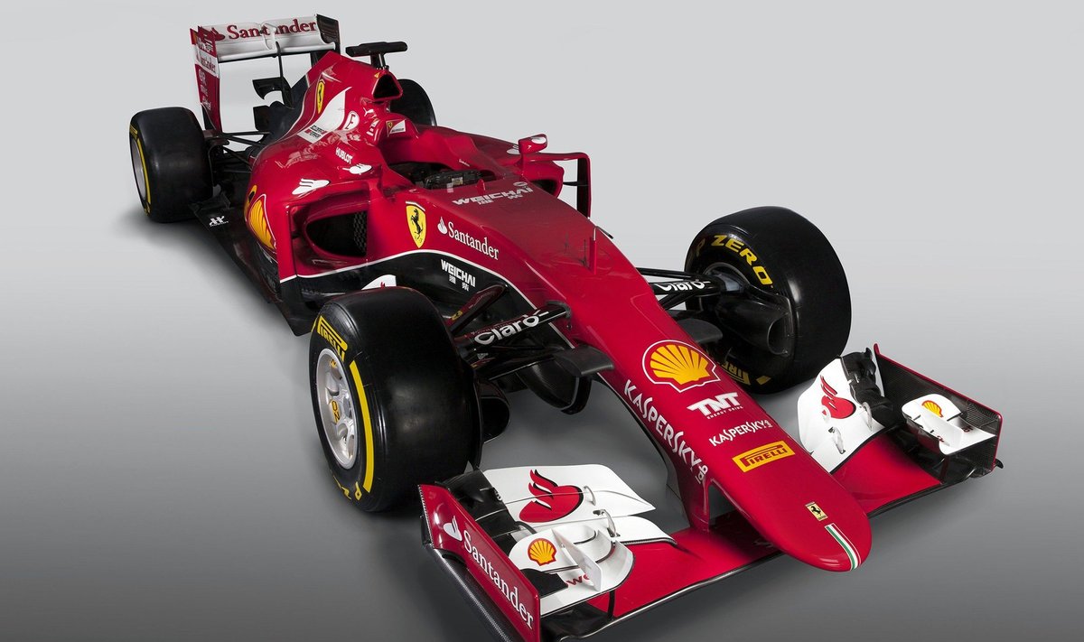 „Ferrari“ pristatė savo 2015 m. automobilį