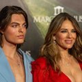 Elizabeth Hurley sūnus savo debiutiniame filme mamai skyrė erotinę sceną, kurią pats ir filmavo