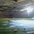 JAV gausiai prisnigus, Minesotoje įgriuvo futbolo stadiono stogas
