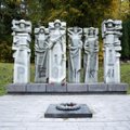 Antakalnio kapinėse esančios sovietinės skulptūros bus uždengtos kitą savaitę