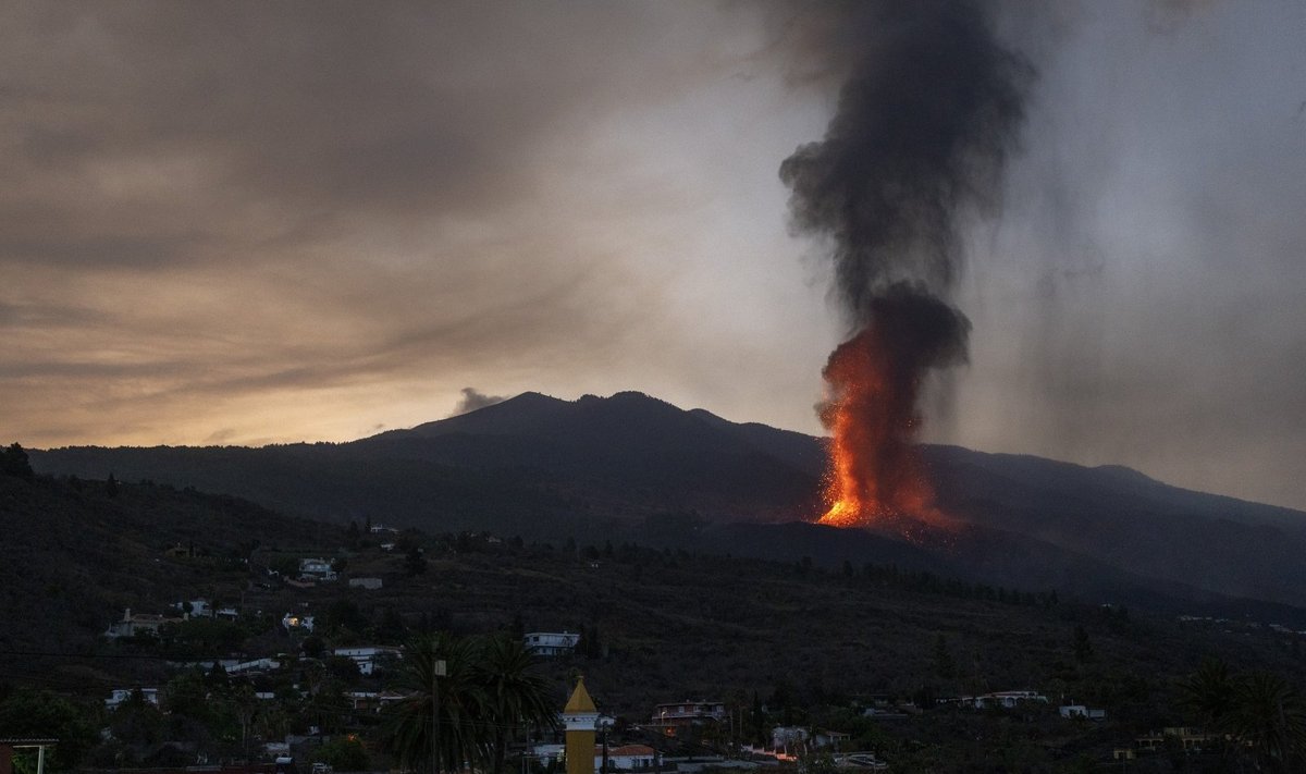 Kanarų salose išsiveržė ugnikalnis