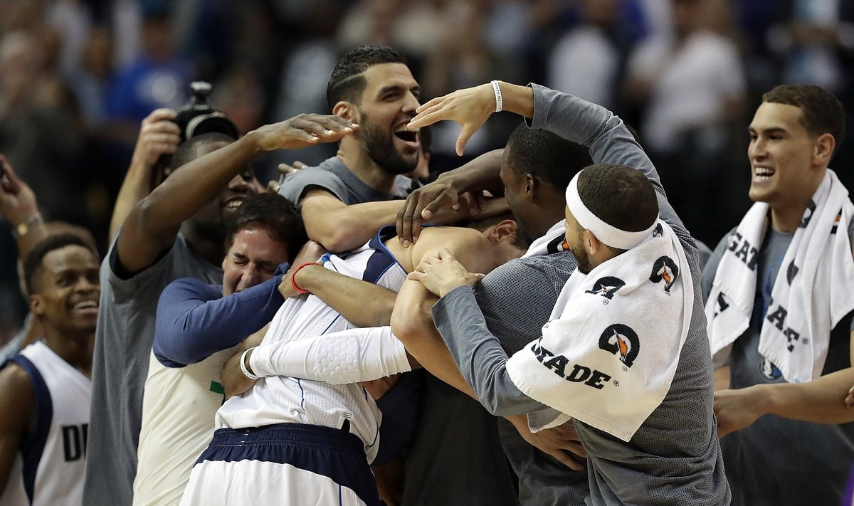 D. Nowitzki komandos draugų apsuptyje