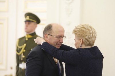 Valstybės apdovanojimai Lietuvos prezidento rūmuose