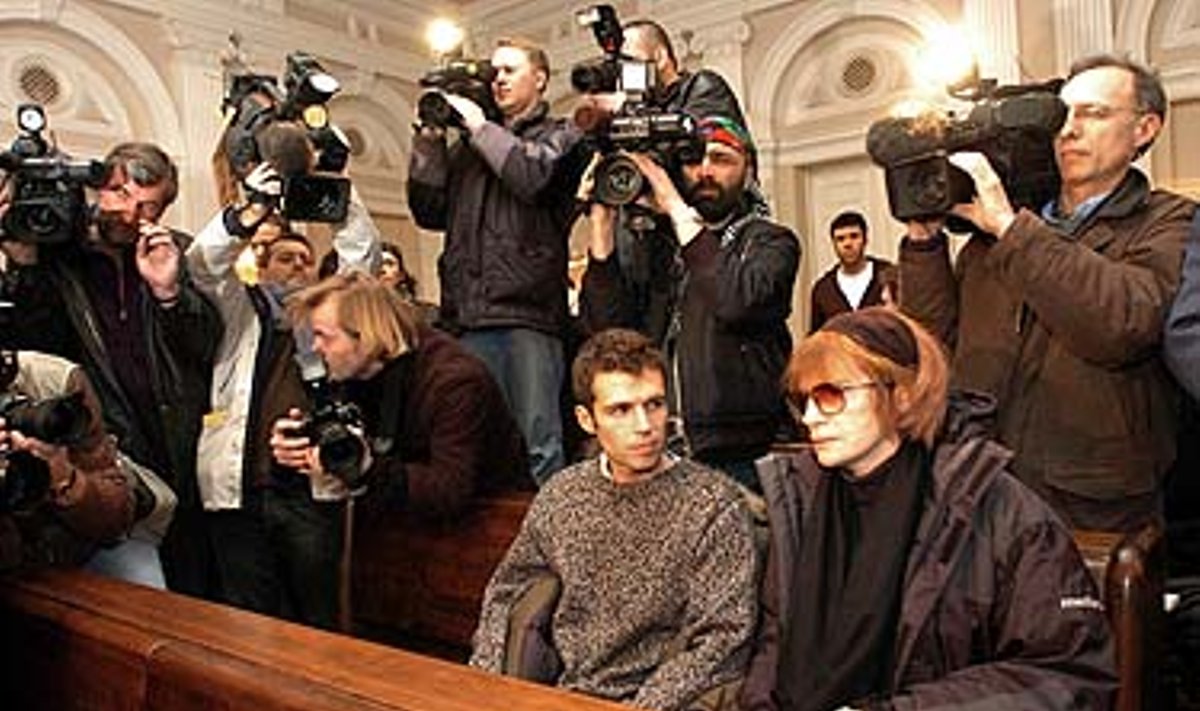 Žurnalistai B.Cantat teismo procese