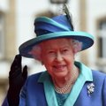 D. Britanijos monarchė kinų pareigūnų elgesį pavadino „storžievišku“