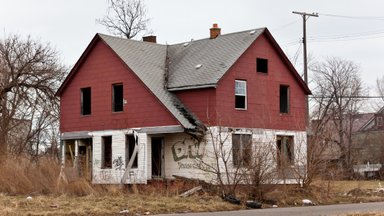 Nusprendėte savo sklype nugriauti seną namą ir statyti naują? Atvejai, kada jam reikės statybos leidimo