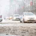 Информация для водителей: движение на дорогах осложнено снегом и туманом