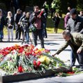 Gegužės 9-oji Lietuvoje: Vilniaus kapinėse – dviprasmiškos nuotaikos, Kaune senolis skubėjo nusisegti juostelę