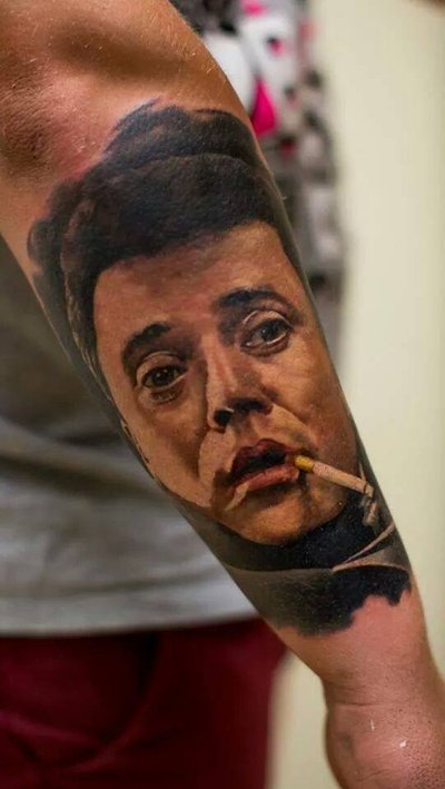 Tado Kanapecko tatuiruotė su Vytauto Šapranausko atvaizdu