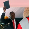 Zimbabvės naujasis prezidentas atstatydino Mugabe vyriausybę