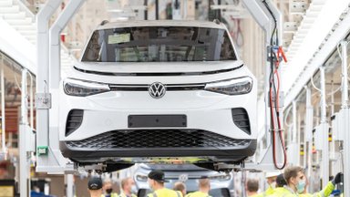 Kinijos automobilių gamintojų atėjimas į Europą keičia taisykles: „Volkswagen“ jau žada modelius po 20 tūkst. eurų