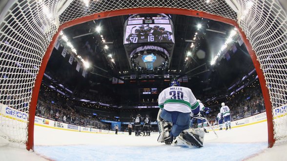 „Canucks“ ledo ritulininkai NHL patyrė devintą pralaimėjimą iš eilės