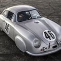JAV komikas pasivažinėjo pirmuoju „Porsche“ lenktyniniu automobiliu