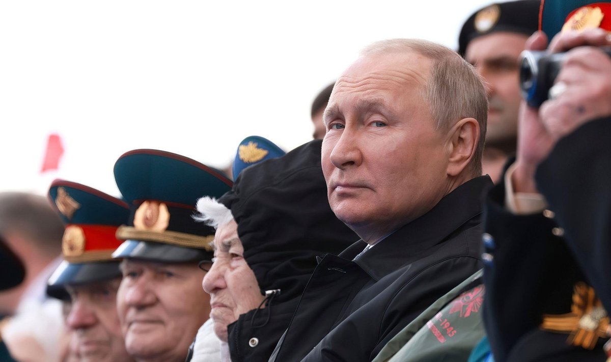 Vladimiras Putinas 2022 m. Gegužės 9-osios kariniame parade Raudonojoje aikštėje, Maskvoje