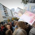 Jaunimas prie VRK protestavo prieš balsų pirkimus per Seimo rinkimus