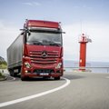 „Mercedes-Benz“ stebina: į kelius išriedės pusiau autonominis vilkikas be veidrodėlių