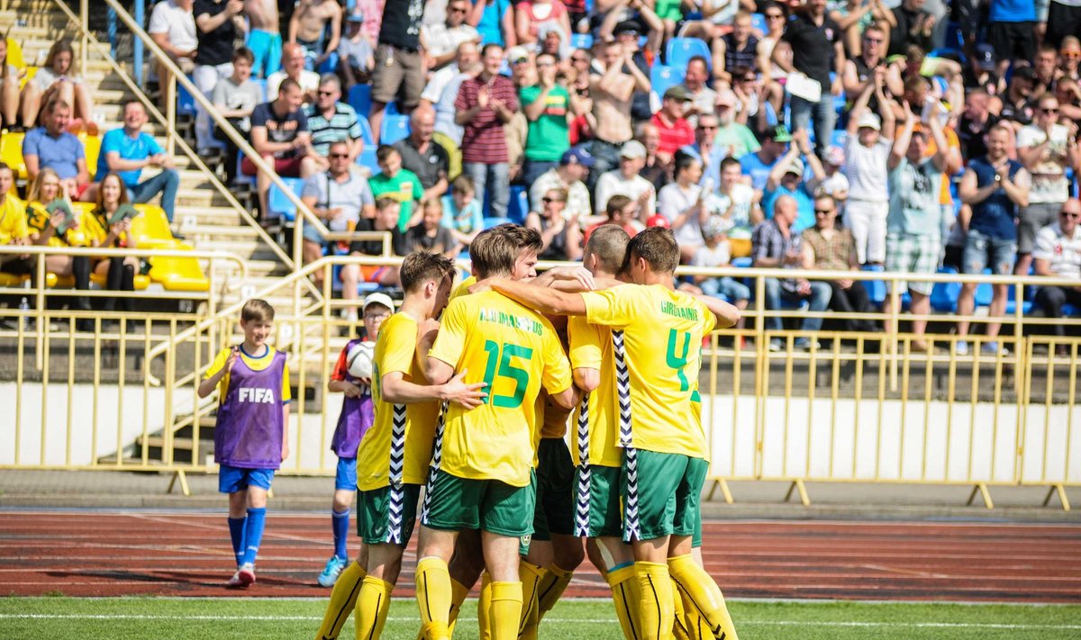 Baltijos futbolo taurė: Lietuva – Estija