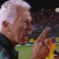 Brazilų futbolo klubo treneris ir žaidėjai susistumdė su žurnalistais