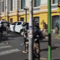 Bolivijos kariuomenei šturmavus vyriausybės rūmus sulaikytas generolas