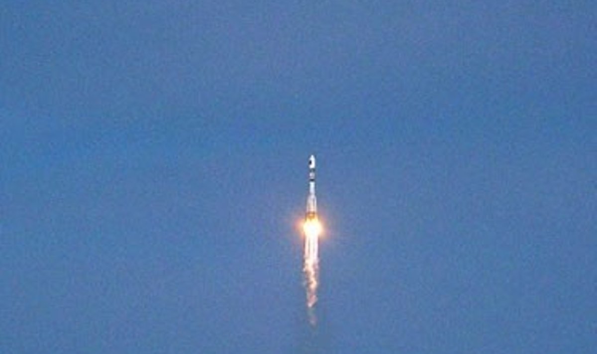 Iš Kazachstano Baikonūro kosmodromo paleistas Europos Sąjungos (ES) palydovas "Giove A", kuris buvo sukurtas Europos būsimosios palydovinės navigacijos sistemos "Galileo" technologijoms realiomis sąlygomis išbandyti ir kurį į orbitą iškėlė rusų raketa "Sojuz". 
