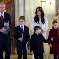 Artėjančių švenčių proga – kalėdinis Velso princo Williamo ir Catherine atvirukas: parodė ūgtelėjusius vaikus