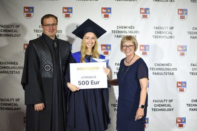 Gerda Stonkutė (viduryje)