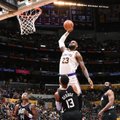 Los Andželo derbyje – įspūdingas LeBrono dėjimas ir dramatiška „Lakers“ pergalė