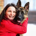 Cerebriniu paralyžiumi serganti mergina Druskininkuose įveikė daugiau nei 12 km trasą – rekordą pasiekti padėjo šuo asistentas