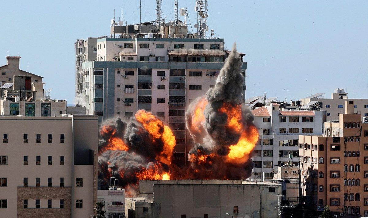 Izraelis „Gazos Ruože sugriovė pastatą "Jala Tower“