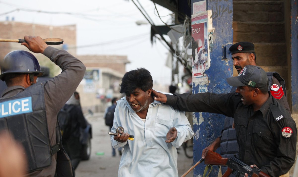 Policija suima Pakistano krikščionį