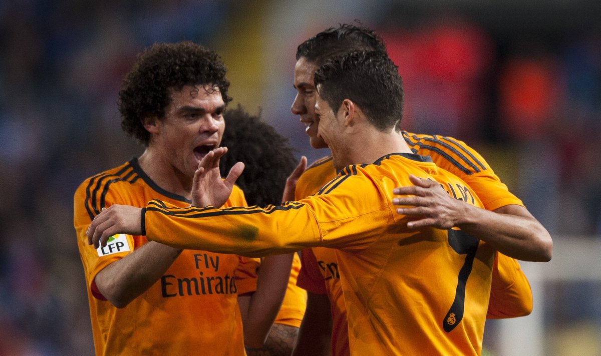 Komandos draugai sveikina Cristiano Ronaldo su pelnytu įvarčiu