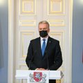 Atsakydamas į klausimą dėl žmonos skiepo, Nausėda jaunajam Landsbergiui apibūdinimų negailėjo