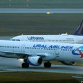 Ukraina apkaltino oro vežėjos direktorių už pagalbą Rusijai pervežti kareivius ir įrangą