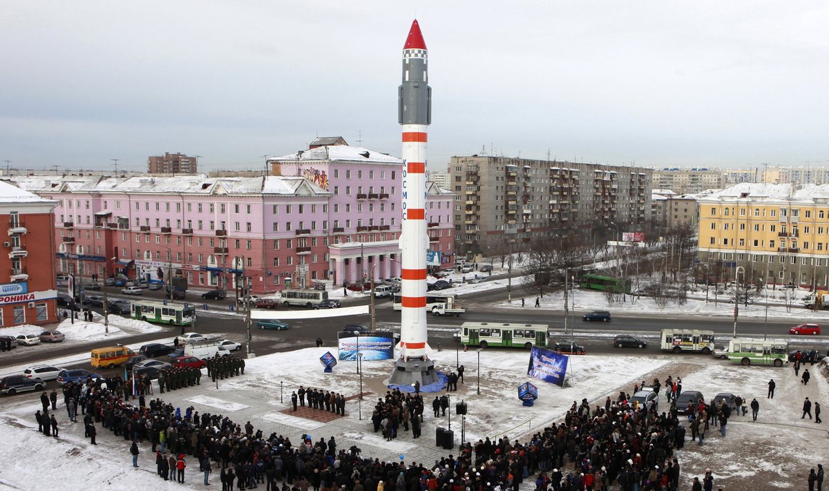 Krasnojarske atidengiamas raketos "Kosmos-3" monumentas