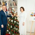 Посол Украины передал супруге президента Литвы особый подарок
