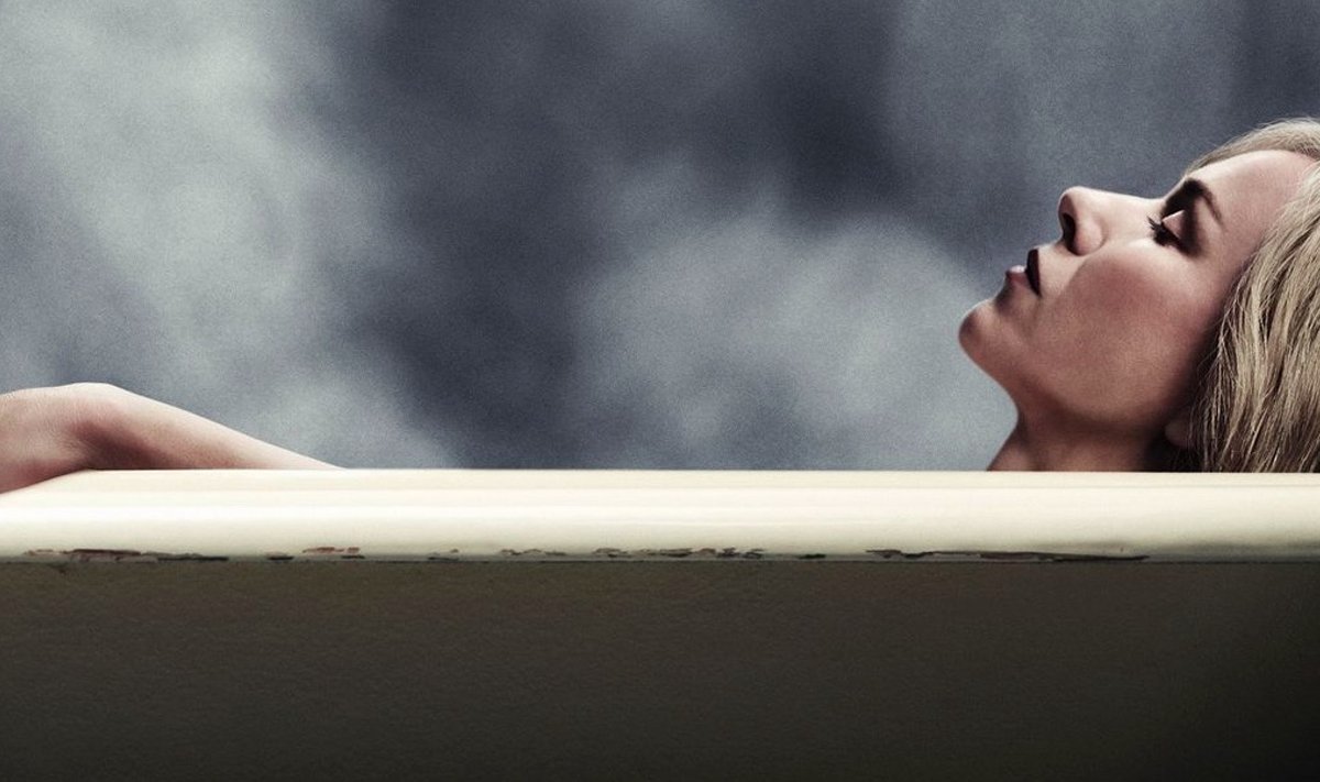 Kadras iš filmo "Įkalinta", Naomi Watts