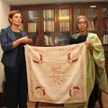 Mahatmos Gandi anūkę sujaudino Lietuvoje saugoma jos senelio relikvija